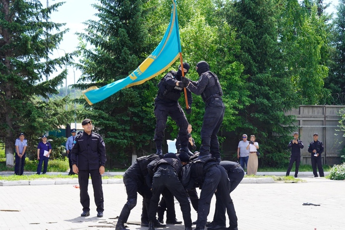 Дети побывали в Департаменте полиции ВКО на празднике