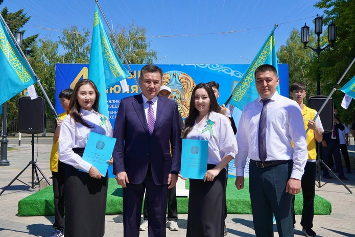 День государственных символов отметили в Усть-Каменогорске
