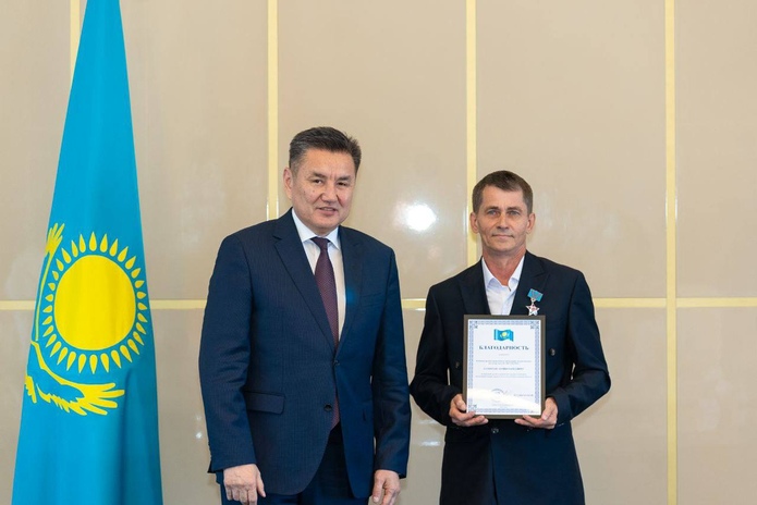 Металлурги Восточного Казахстана получили награды за свой труд
