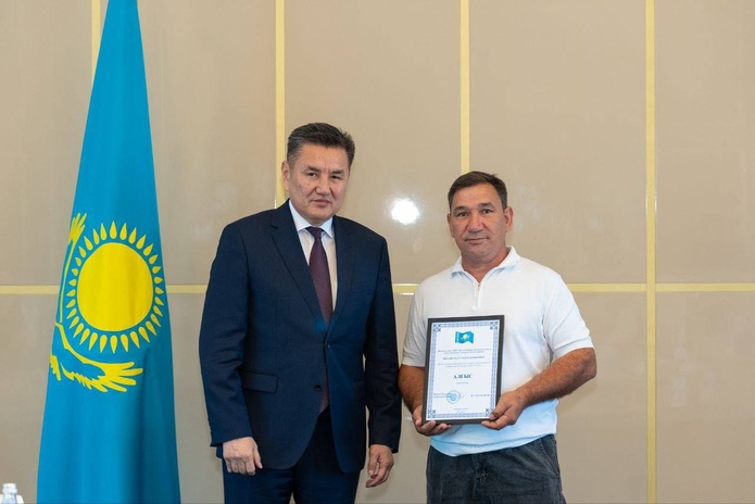 Металлурги Восточного Казахстана получили награды за свой труд