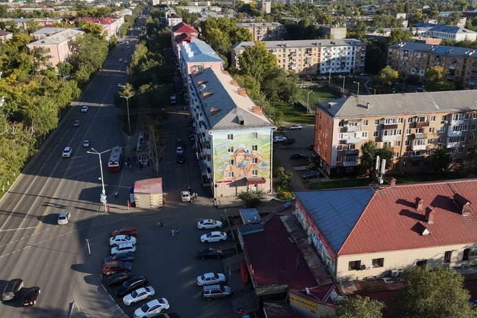 Пятнадцатиметровый металлург появился в Усть-Каменогорске