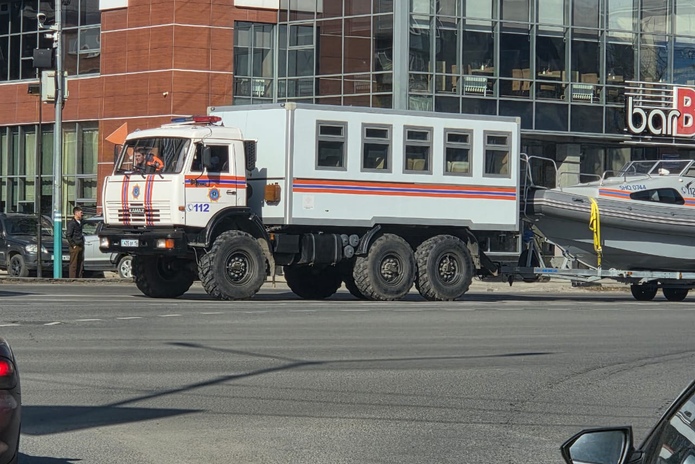 Автопробег спасательной техники проходит в Усть-Каменогорске