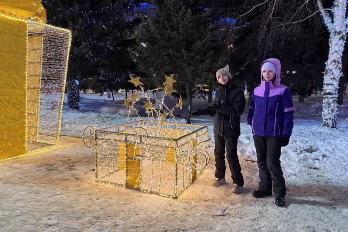 В Усть-Каменогорске зажгли главную ёлку области