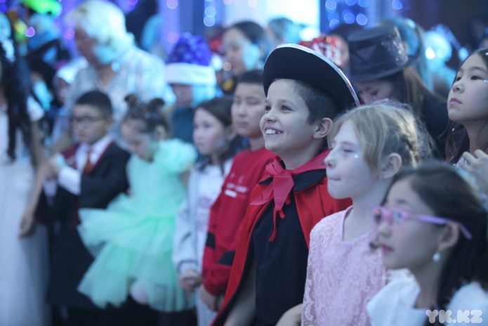 В Усть-Каменогорске состоялась новогодняя ёлка акима города