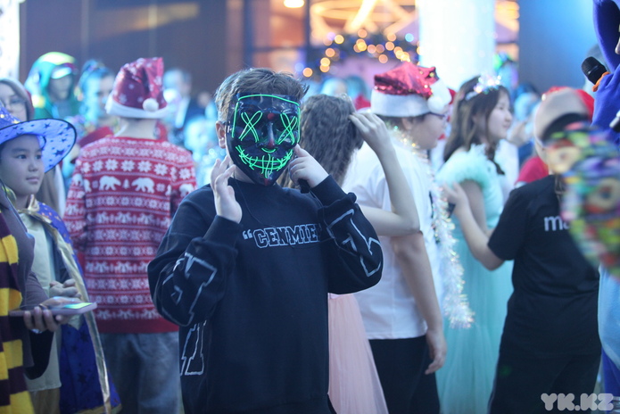 В Усть-Каменогорске состоялась новогодняя ёлка акима города