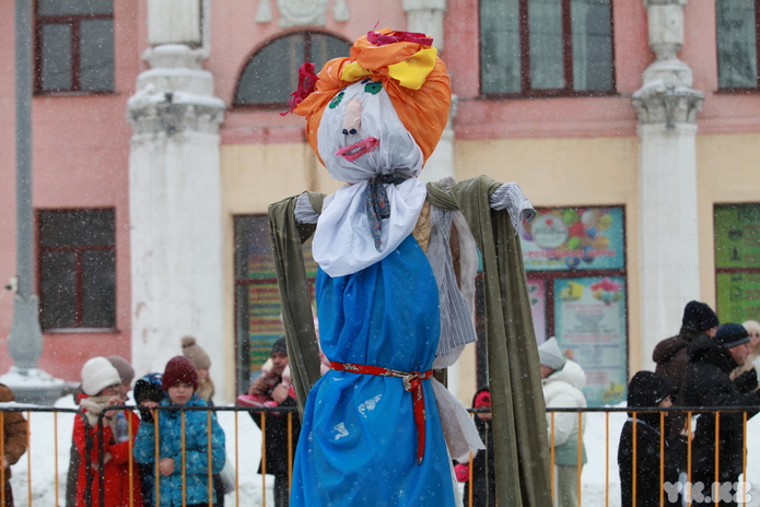 В Усть-Каменогорске широко и весело отметили Масленицу