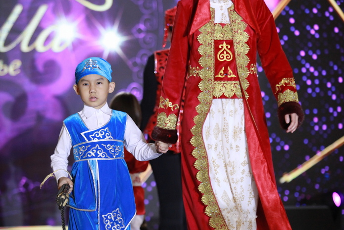 В Усть-Каменогорске отметили День национальной одежды