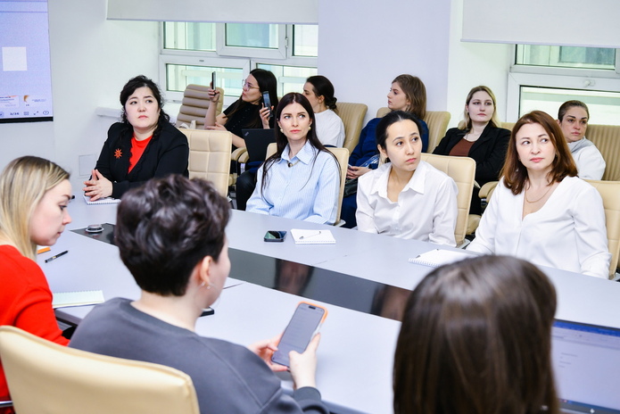 В ВКО прошел Форум женских инициатив вокруг искусственного интеллекта