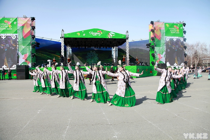 В Усть-Каменогорске отмечают Наурыз мейрамы
