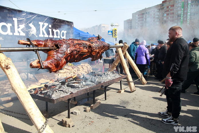 В Усть-Каменогорске отмечают Наурыз мейрамы