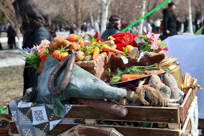 В Усть-Каменогорске отмечают Наурыз мейрамы