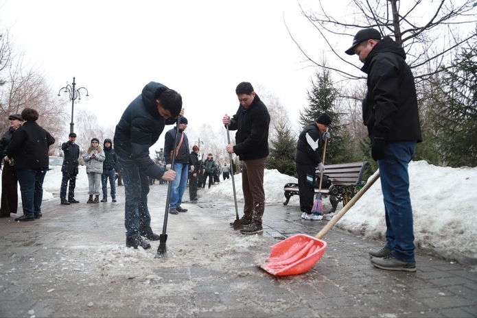 В Усть-Каменогорске прошёл субботник в рамках 
