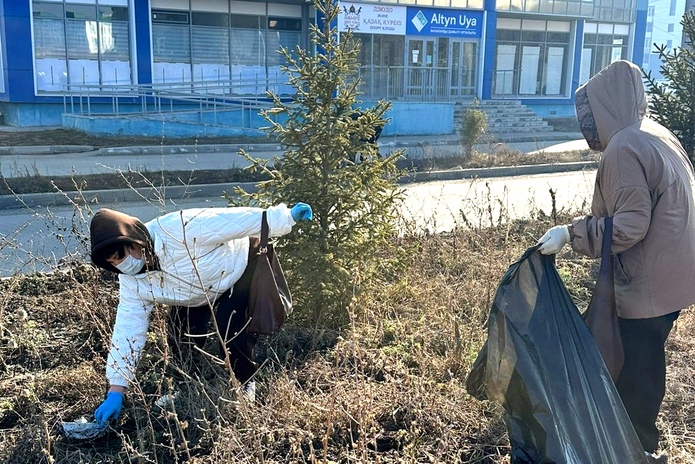 В Усть-Каменогорске прошёл массовый субботник