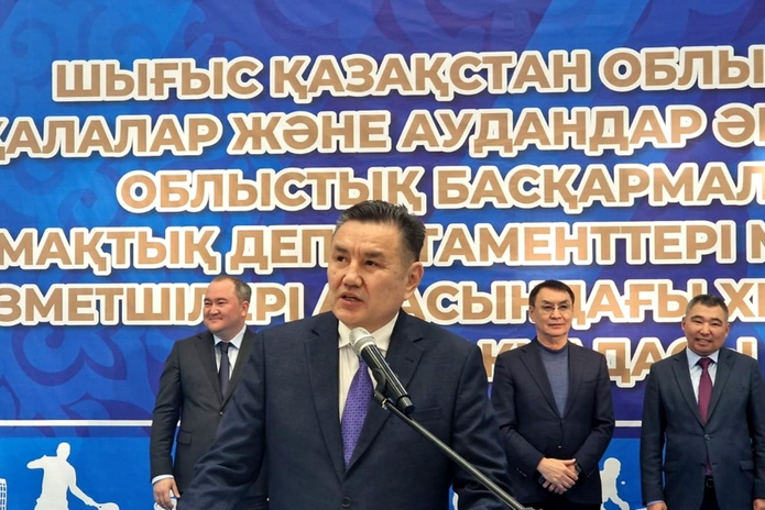 Чиновники ВКО поменяли форму