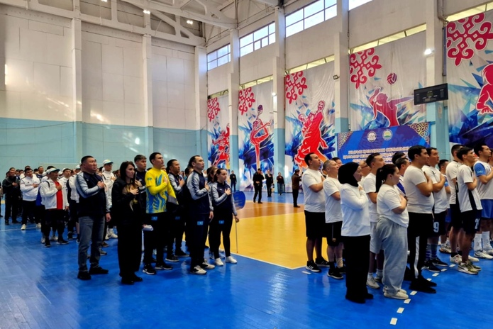 Чиновники ВКО поменяли форму