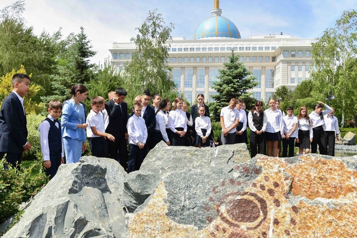 Школьники Казахстана побывали на экскурсии в Акорде