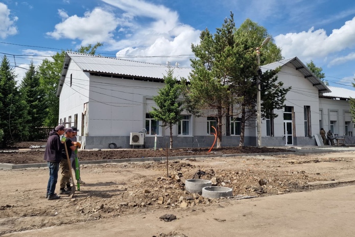 В Риддере полностью обновляют железнодорожный вокзал
