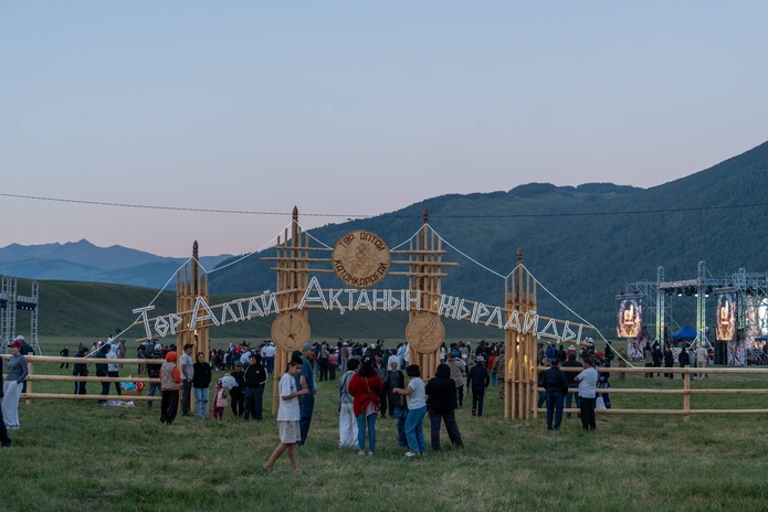 На фестивале в ВКО провели кокпар, поминальный ас и вечер поэзии