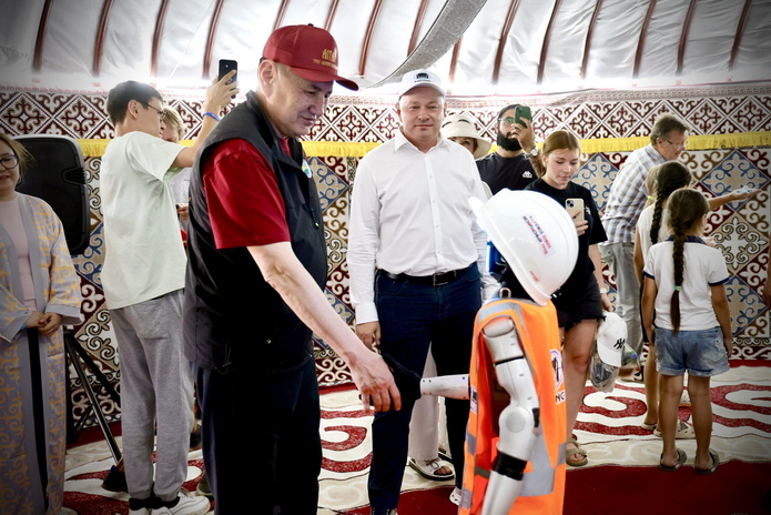 Димаш Кудайберген и 