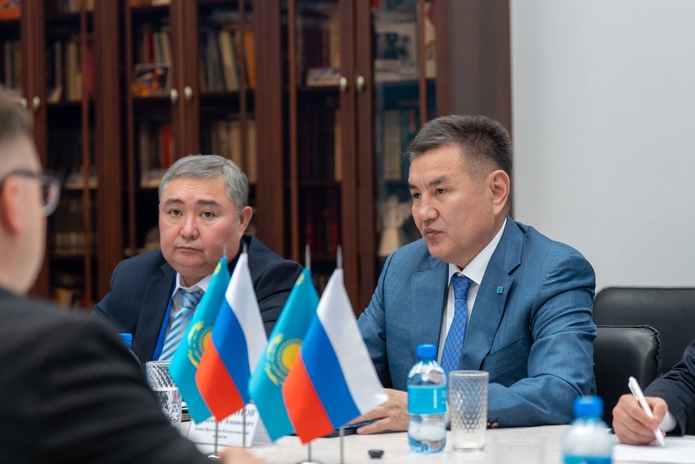 Между ВКО и Омской областью РФ планируют наладить транспортное сообщение