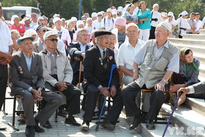 В новую мечеть (+фото)