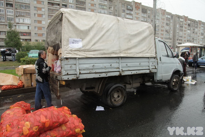 На мокрой ярмарке (+фото)