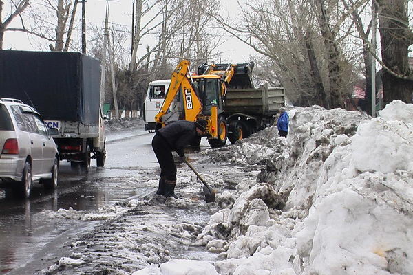 Не паниковать и взять лопаты