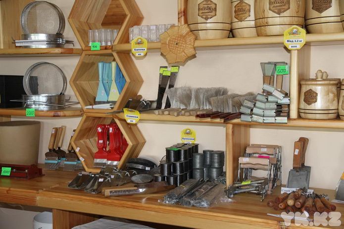 Лучший подарок, по-моему, мёд (+фото)