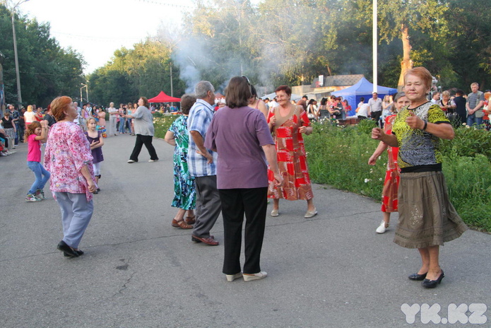 Сколько мы им платим
