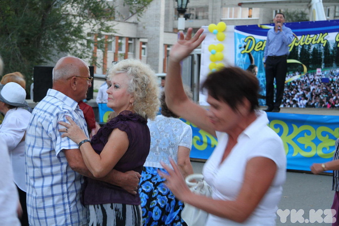 Нарушая законы