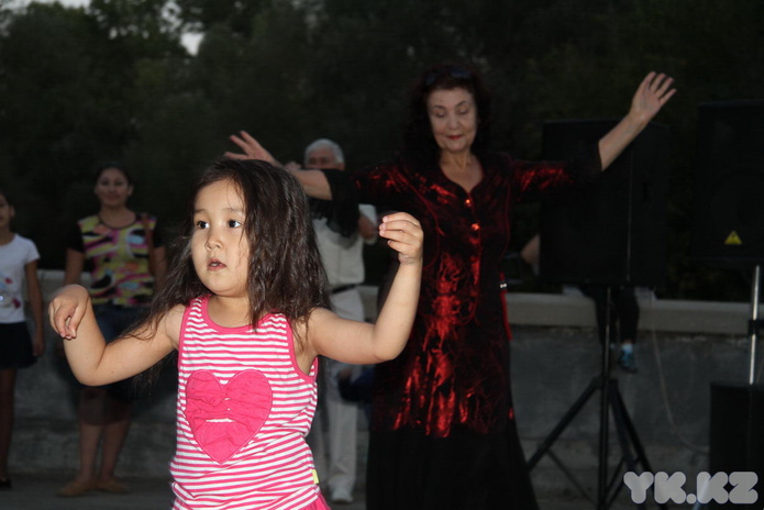 Нарушая законы