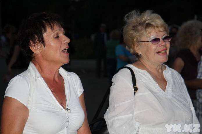 Нарушая законы