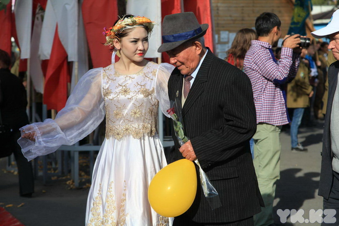 Поздравили (+фото)