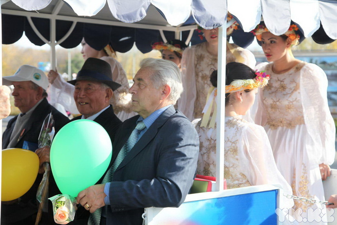 Поздравили (+фото)