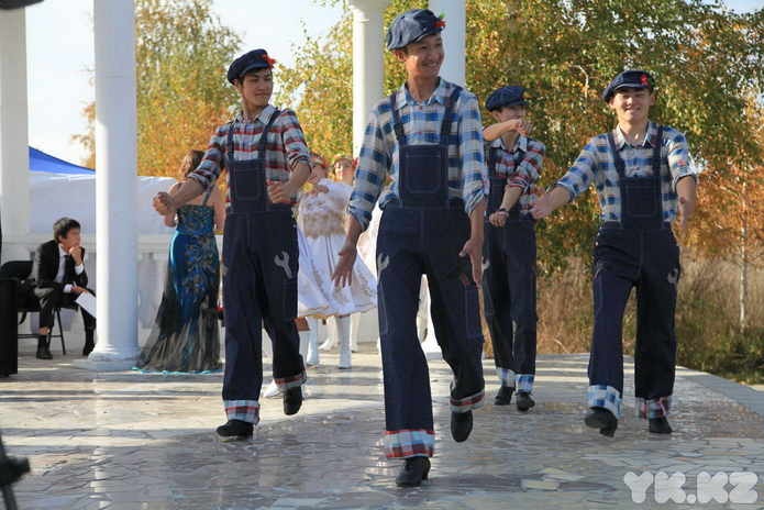 Поздравили (+фото)