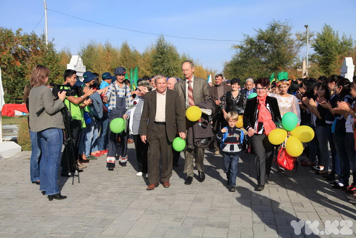 Поздравили (+фото)