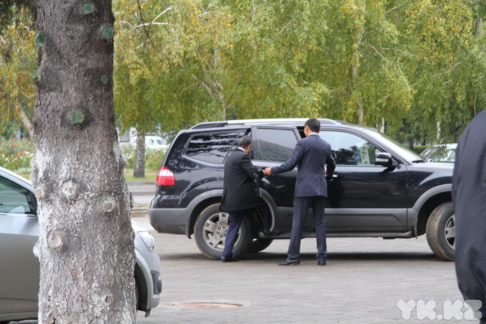 На чём ездит городской аким?