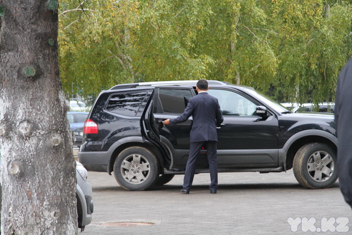 На чём ездит городской аким?