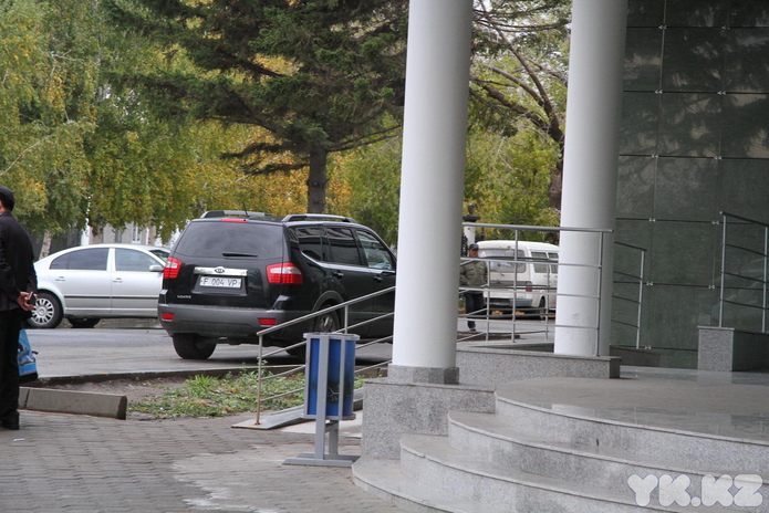 На чём ездит городской аким?