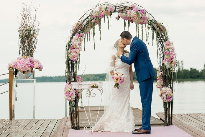 Шикарные свадьбы под роскошным шатром - PR