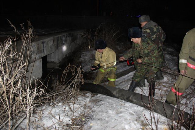 Паводков нет, нас просто топит