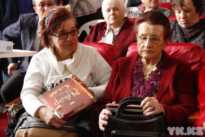 Вспоминать тяжело, забывать невозможно