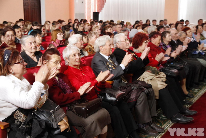 Вспоминать тяжело, забывать невозможно