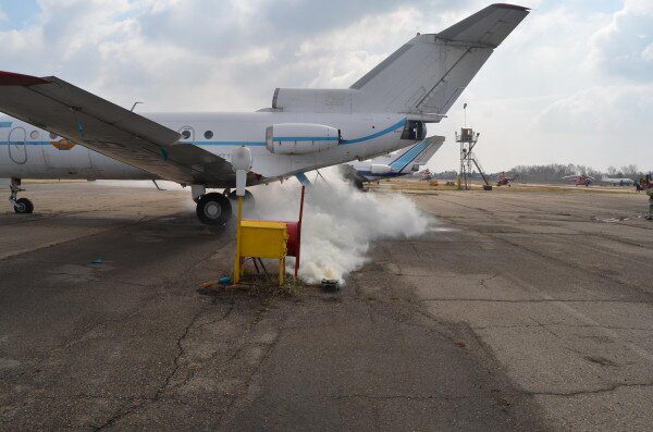 Потушили горящий самолёт