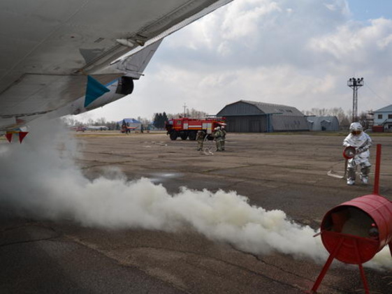 Потушили горящий самолёт