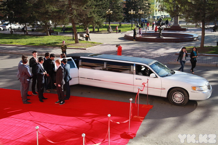 Студенты встречают весну (+фото)