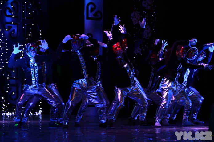 Студенты встречают весну (+фото)