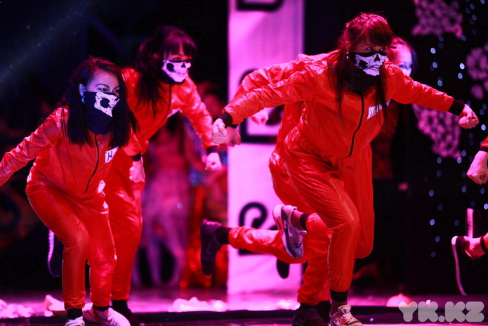 Студенты встречают весну (+фото)