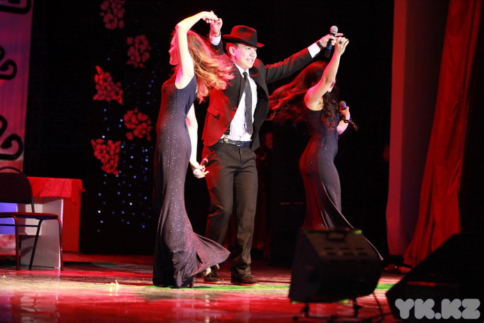 Студенты встречают весну (+фото)