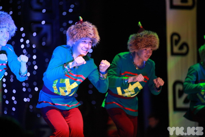 Студенты встречают весну (+фото)